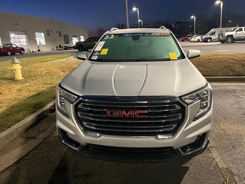 Quicksilver Metallic 2022 GMC Terrain SLT