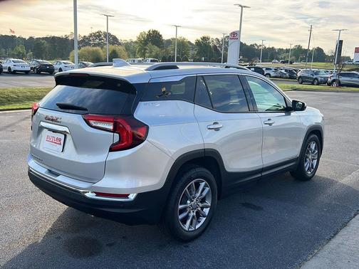 2022 GMC Terrain SLT