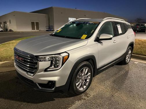 Quicksilver Metallic 2022 GMC Terrain SLT