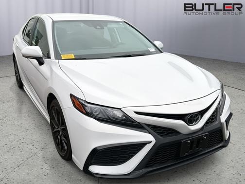 Ice Cap 2024 Toyota Camry SE