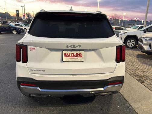2024 Kia Sorento S