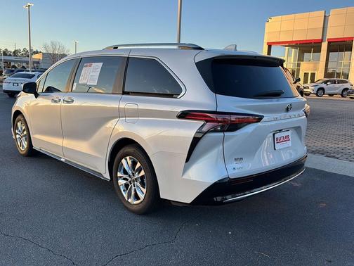 2025 Toyota Sienna Limited