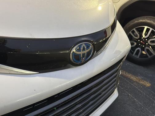 2025 Toyota Sienna Limited