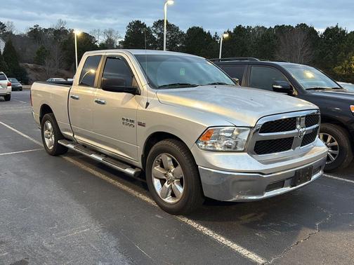 2016 RAM 1500 SLT