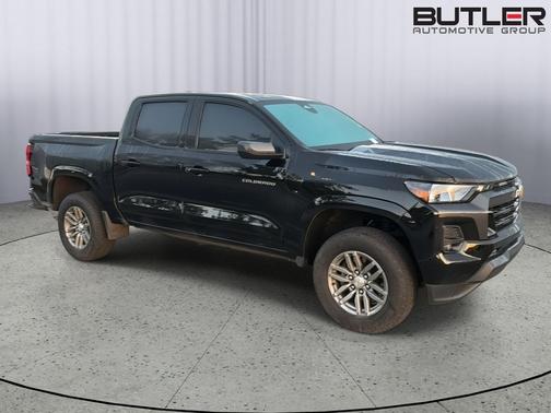 Black 2024 Chevrolet Colorado LT