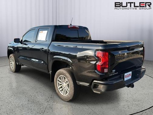 Black 2024 Chevrolet Colorado LT