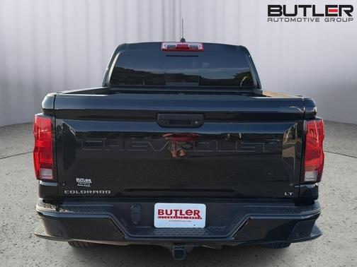 Black 2024 Chevrolet Colorado LT