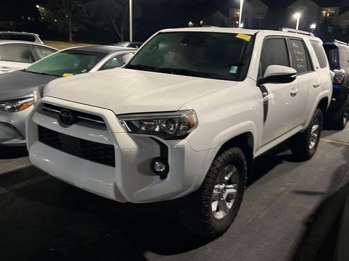Ice Cap 2024 Toyota 4Runner SR5 Premium