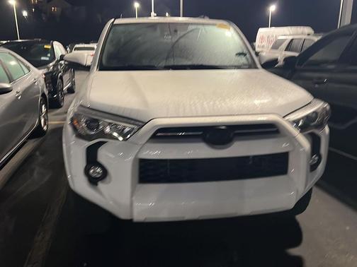 Ice Cap 2024 Toyota 4Runner SR5 Premium