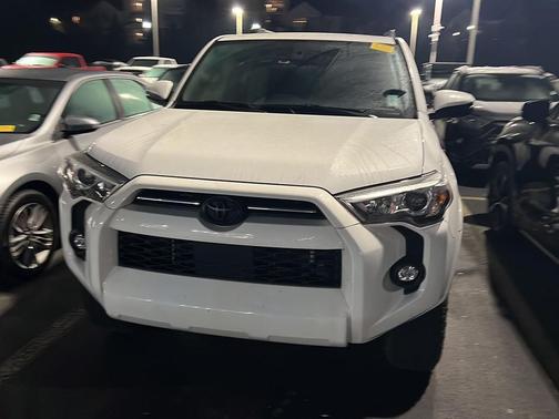 Ice Cap 2024 Toyota 4Runner SR5 Premium