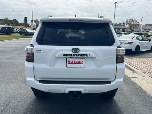 Ice Cap 2024 Toyota 4Runner SR5 Premium