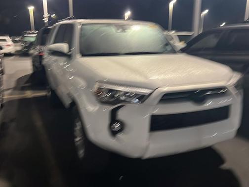 Ice Cap 2024 Toyota 4Runner SR5 Premium