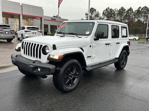 2023 Jeep Wrangler 4-Door Sahara Altitude 4x4