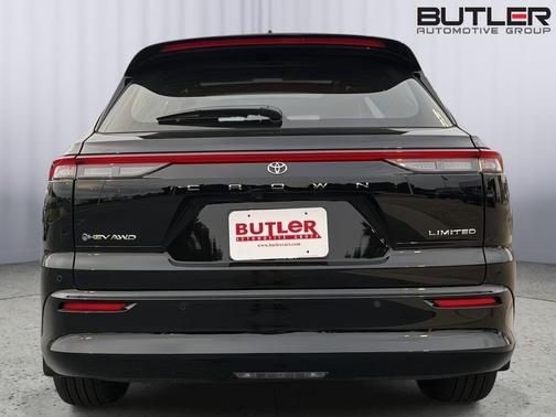 Black 2026 Toyota Crown Signia Limited