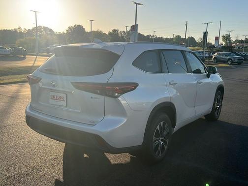 2026 Toyota Highlander Hybrid XLE