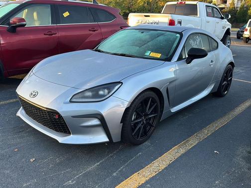 2024 Toyota GR86 Premium