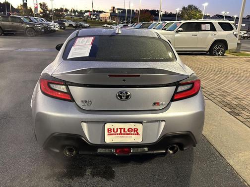 2024 Toyota GR86 Premium