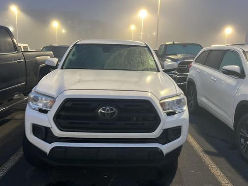 2019 Toyota Tacoma SR