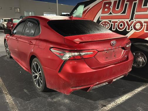 2019 Toyota Camry SE