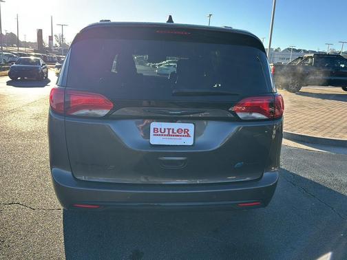 2020 Chrysler Pacifica Hybrid Touring L