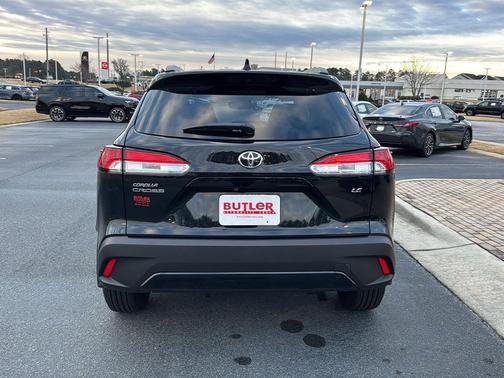 2025 Toyota Corolla Cross LE