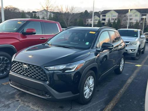 2025 Toyota Corolla Cross LE