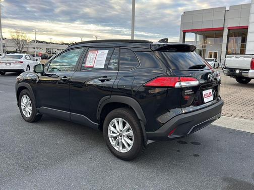 2025 Toyota Corolla Cross LE