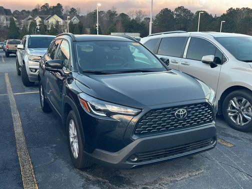 2025 Toyota Corolla Cross LE