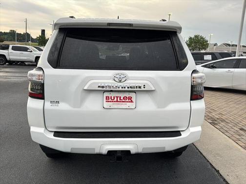 2022 Toyota 4Runner SR5