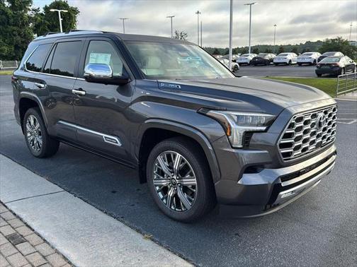 2025 Toyota Sequoia Base