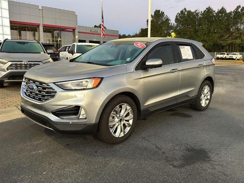 2022 Ford Edge Titanium