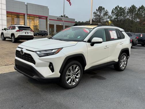 2024 Toyota RAV4 XLE Premium