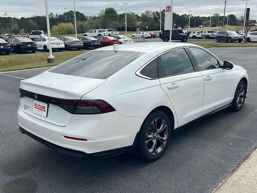 Platinum White Pearl 2023 Honda Accord EX