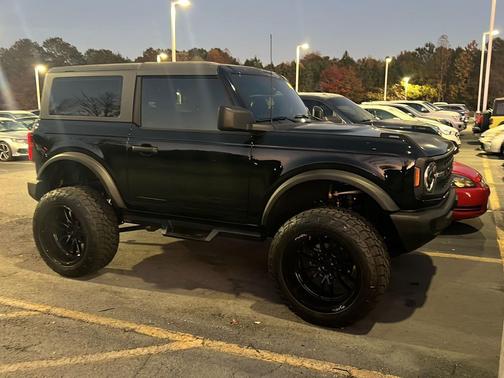 2023 Ford Bronco Base