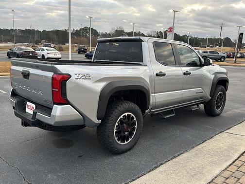 2026 Toyota Tacoma Hybrid TRD Off Road