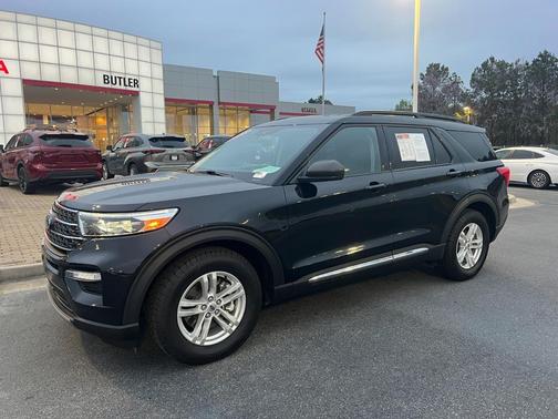 Agate Black 2023 Ford Explorer XLT