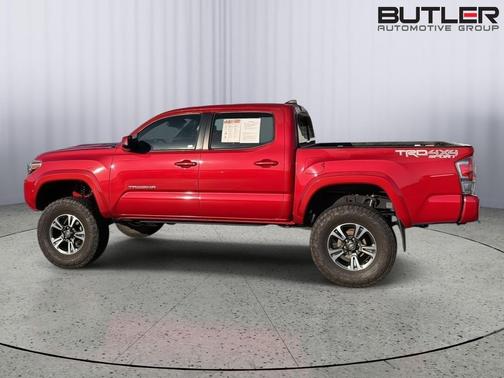 Barcelona Red Metallic 2018 Toyota Tacoma TRD Sport