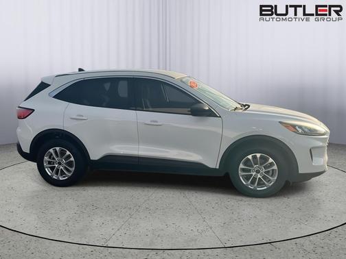 Oxford White 2022 Ford Escape SE