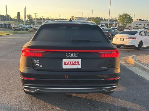 2023 Audi Q8 55 Premium Plus
