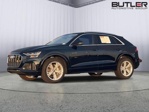 Mythos Black Metallic 2023 Audi Q8 55 Premium Plus