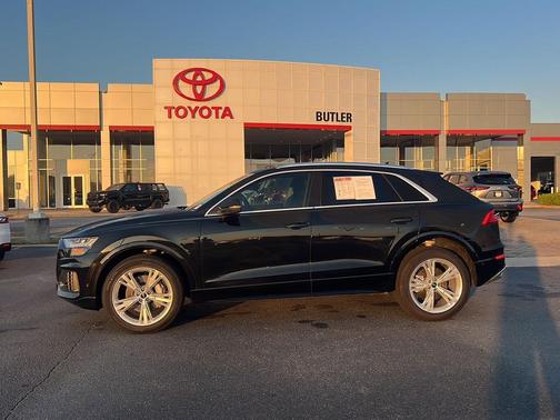 2023 Audi Q8 55 Premium Plus