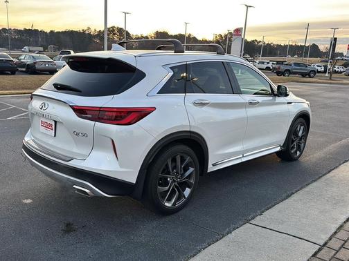 2023 INFINITI QX50 SENSORY