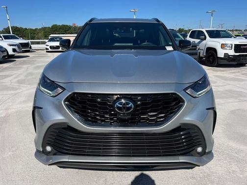 2024 Toyota Highlander XSE