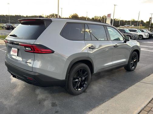 2026 Toyota Grand Highlander Hybrid Nightshade Edition