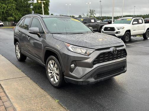 2020 Toyota RAV4 XLE Premium