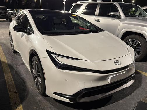 2023 Toyota Prius XLE