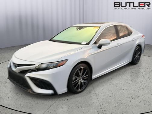 Ice Edge 2024 Toyota Camry SE
