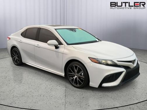 Ice Edge 2024 Toyota Camry SE