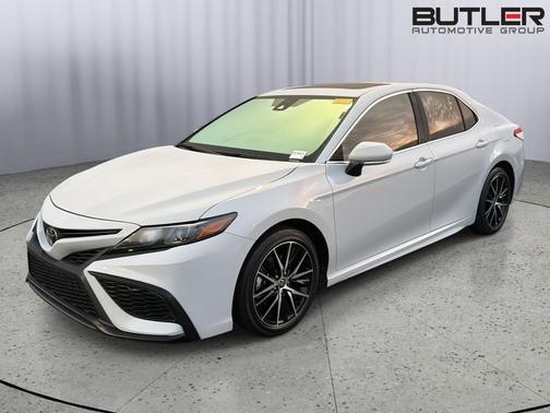 Ice Edge 2024 Toyota Camry SE