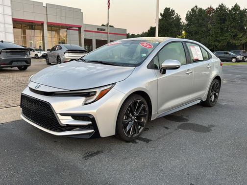 2024 Toyota Corolla Hybrid SE